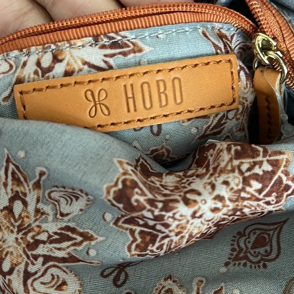 HOBO Purse - Picture 3 of 5